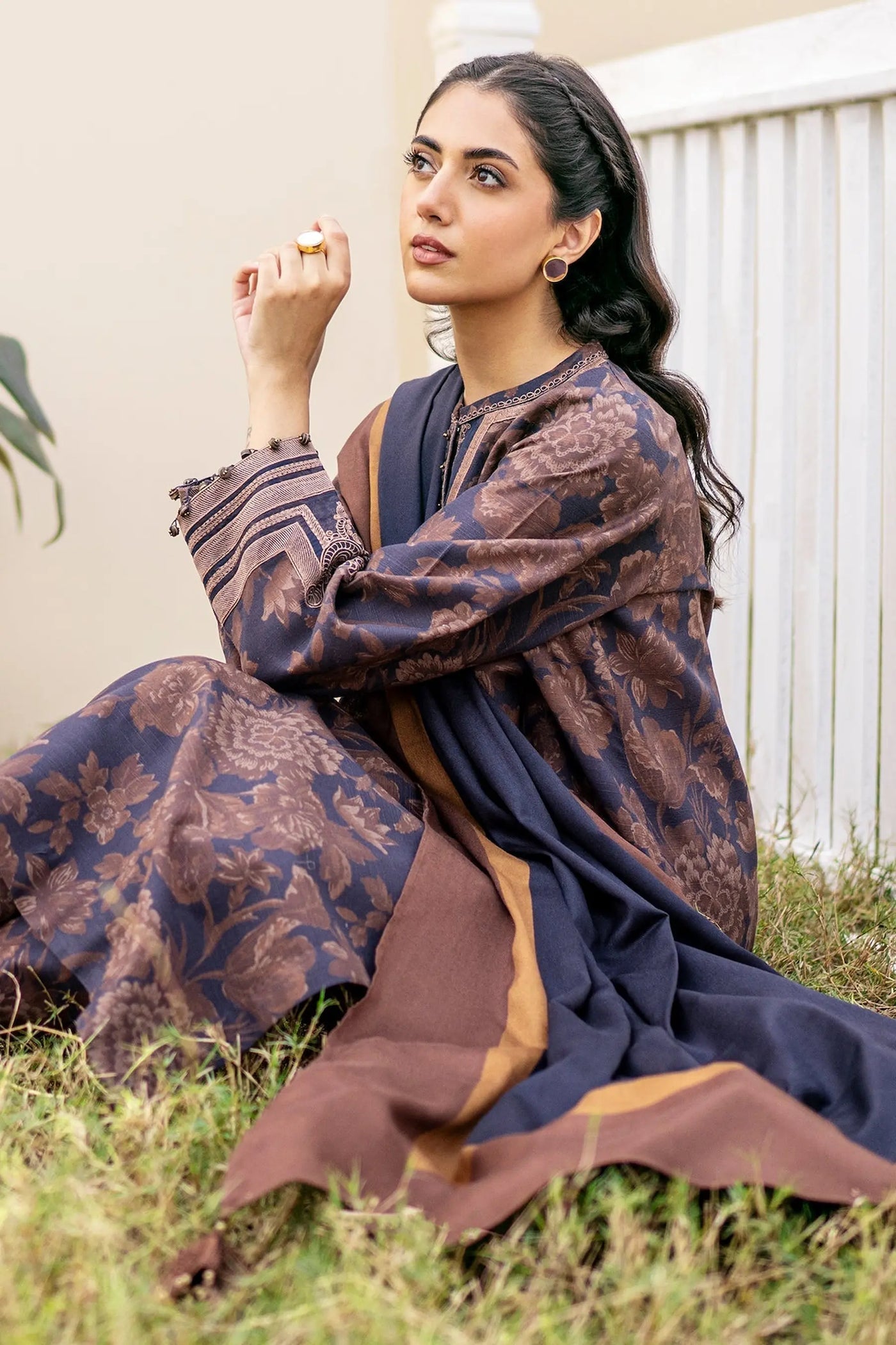 BAROQUE - 3PC KHADDAR PRINTED SHIRT WITH KHADDAR PRINTED DUPATTA AND TROUSER - IB-75