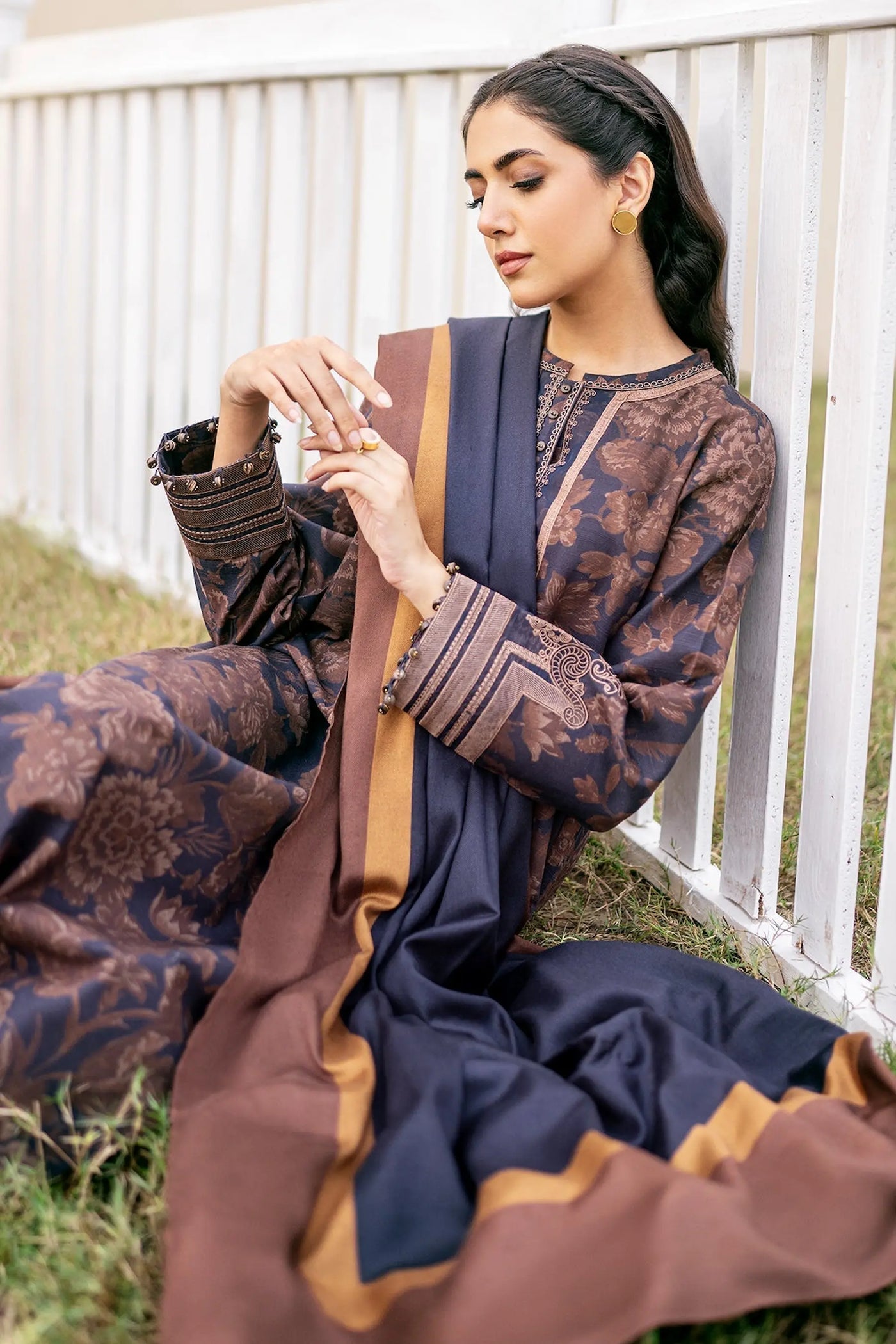 BAROQUE - 3PC KHADDAR PRINTED SHIRT WITH KHADDAR PRINTED DUPATTA AND TROUSER - IB-75