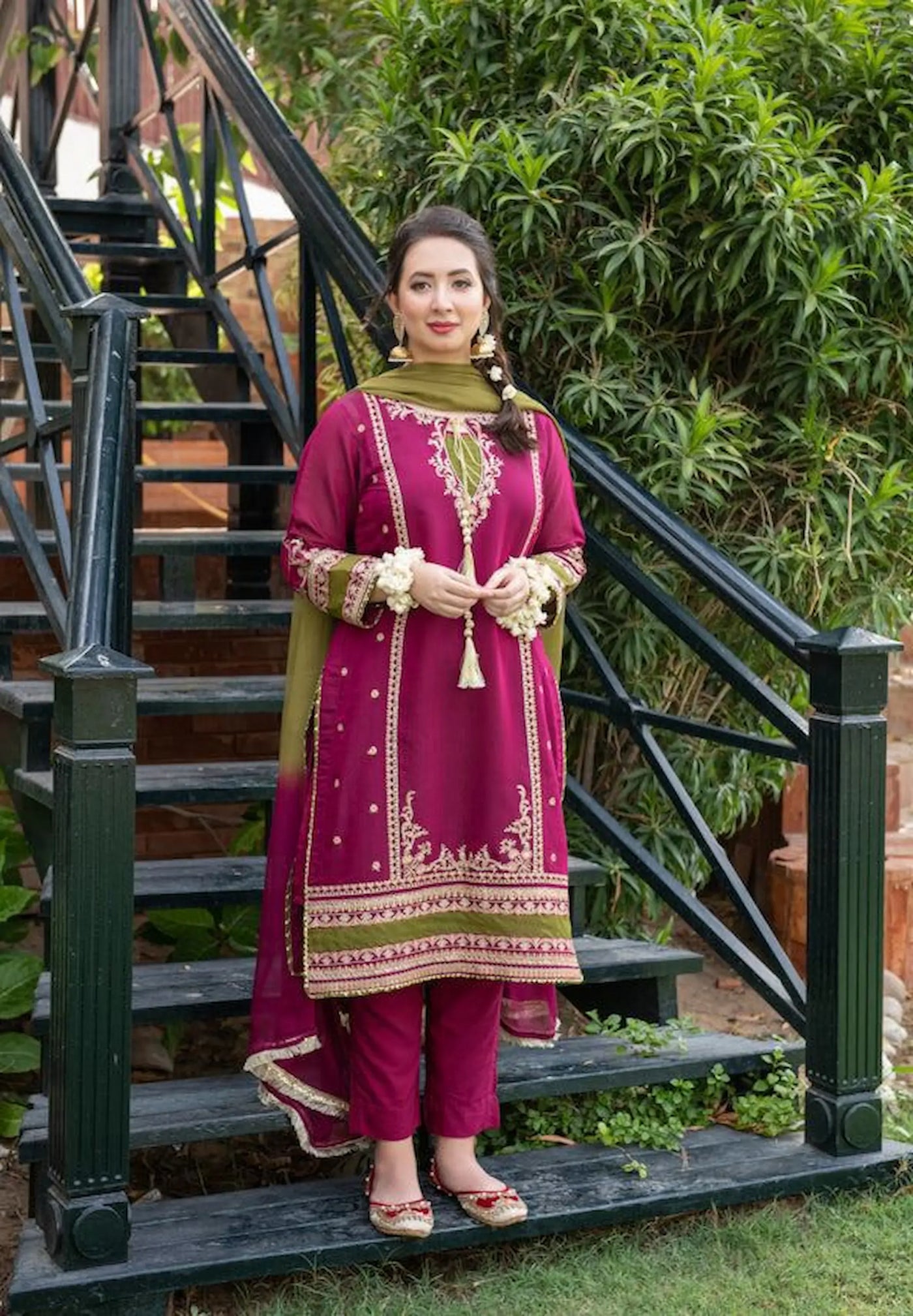 Omal By Komal Fabric Lilen 3 Piece Shirt Trousers And Dupatta IB-75412