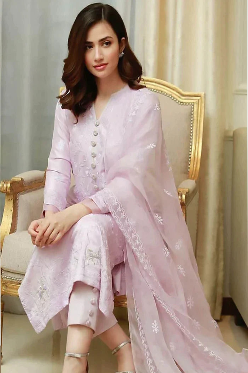 IB-07 SANA JAVED - 3PC Winter Heavy Embroidered Shirt With Bhamber Embroidered Dupatta